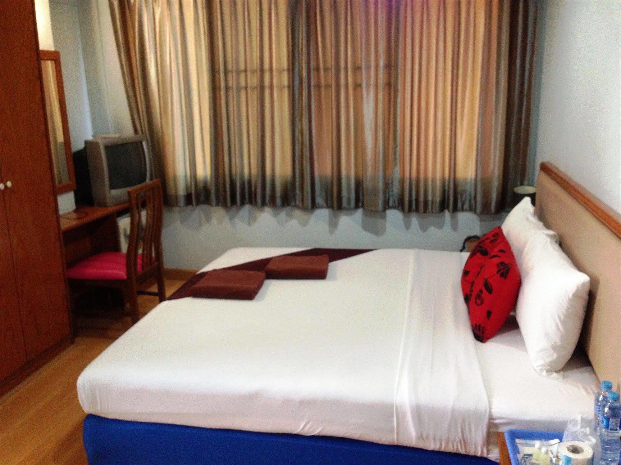 בנגקוק Siam Star Hotel מראה חיצוני תמונה